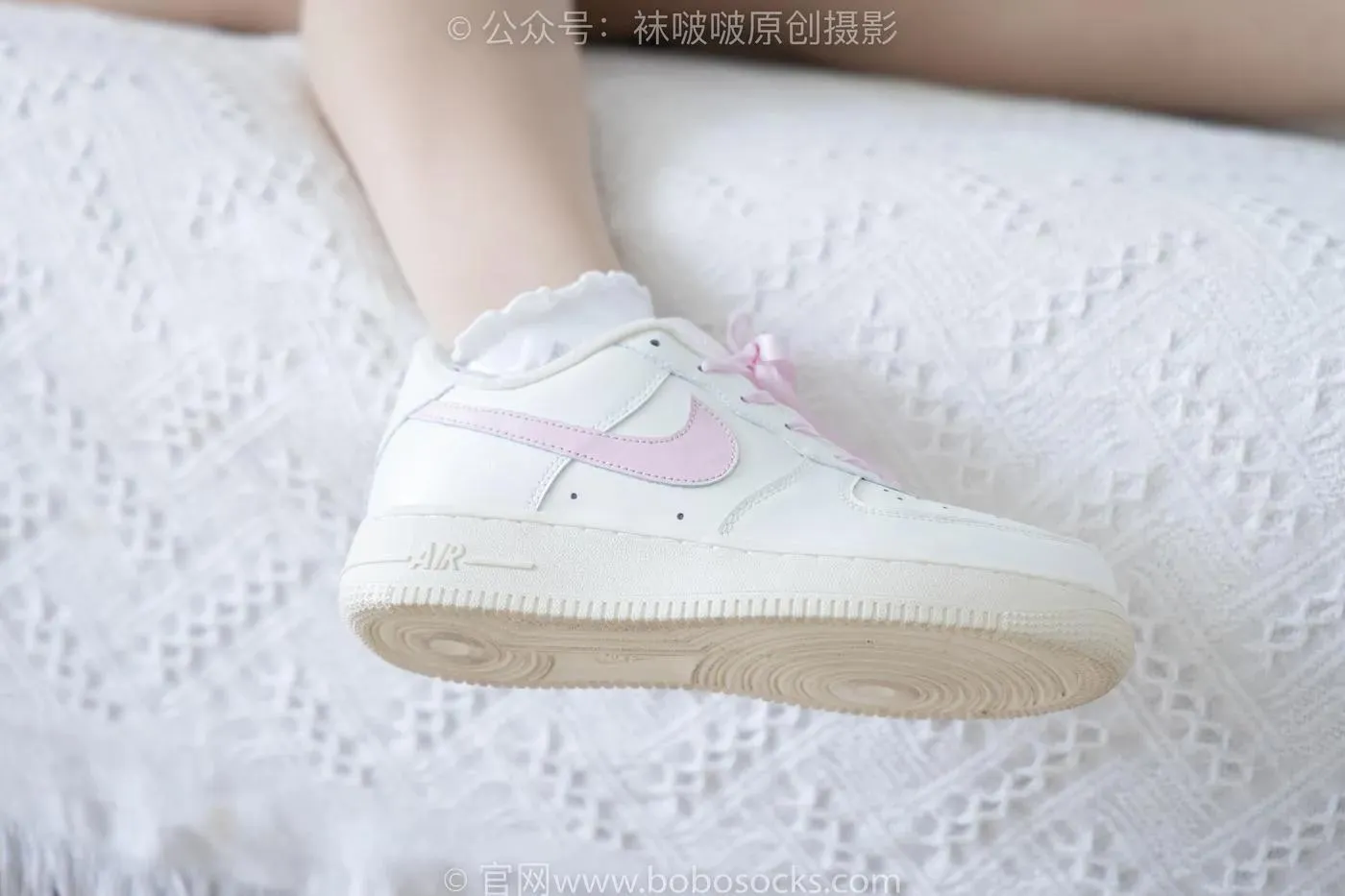 [BoBoSocks袜啵啵]NO.163 小甜豆-空军一号板鞋、白棉袜、肉丝 [135P]插图6